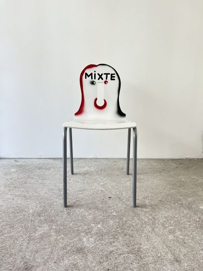 mixte - second-hand chair customized by cutting...