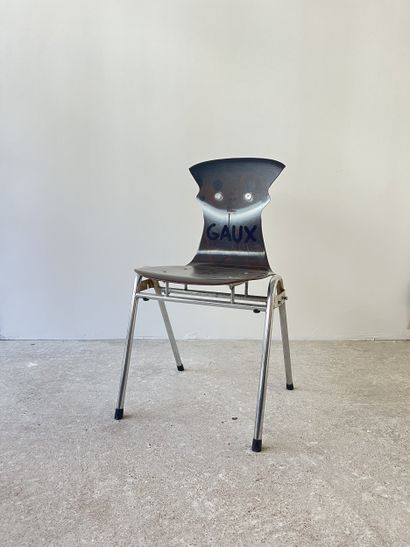 égaux - second-hand chair customized by cutting...