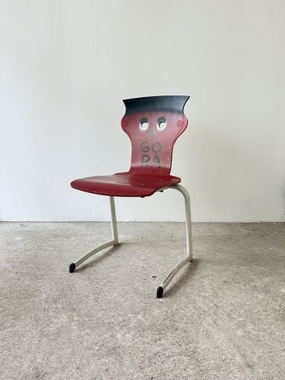 agora - second-hand chair customized by cutting...