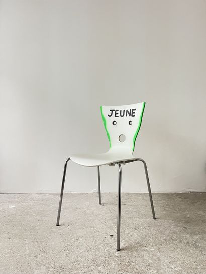 jeune - second-hand chair customized by cutting...