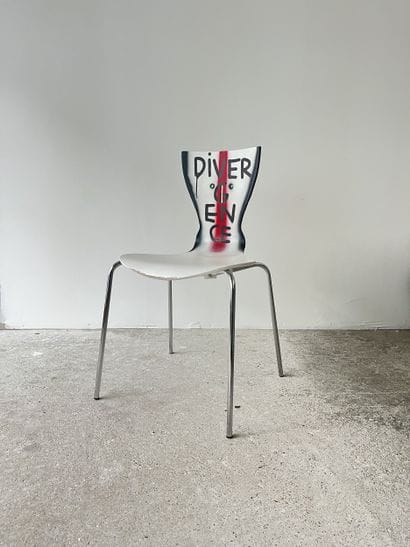 divergence - second-hand chair customized...