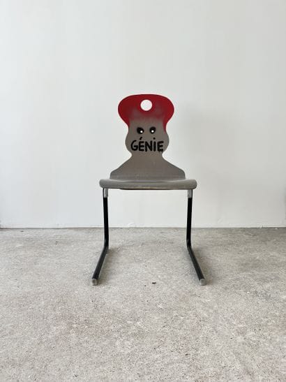 génie - second-hand chair customized by cutting...