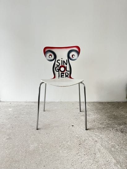 singulier - second-hand chair customized...
