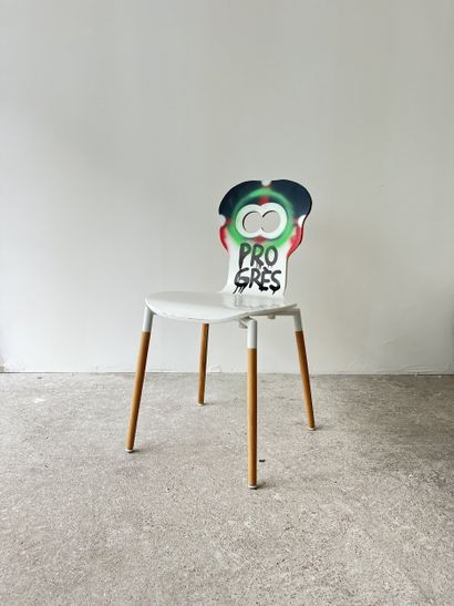 progrès - second-hand chair customized by...