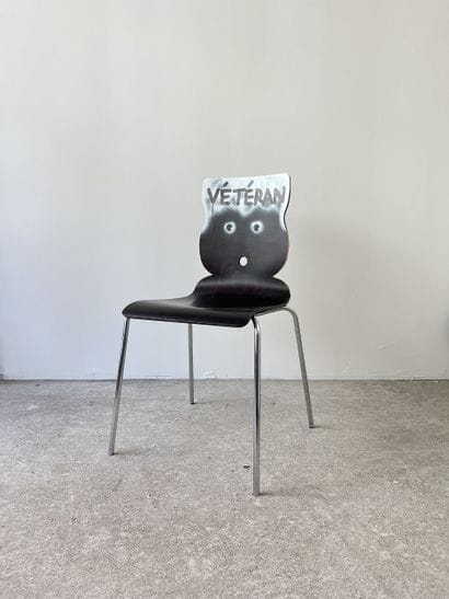 vétéran - chaise d'occasion customisée par...