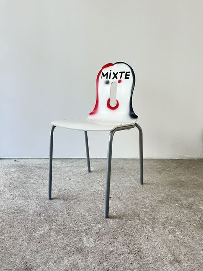 mixte - second-hand chair customized by cutting...