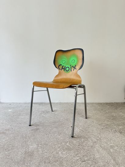 choix - second-hand chair customized by cutting...