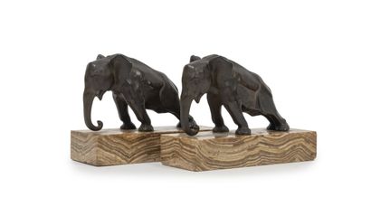 OSCAR WALDMANN (1856-1937)
Les Éléphants.
Deux...
