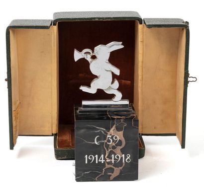 COMMEMORATIVE SOUVENIR OF ESCADRILLE C 39.
Rabbit...