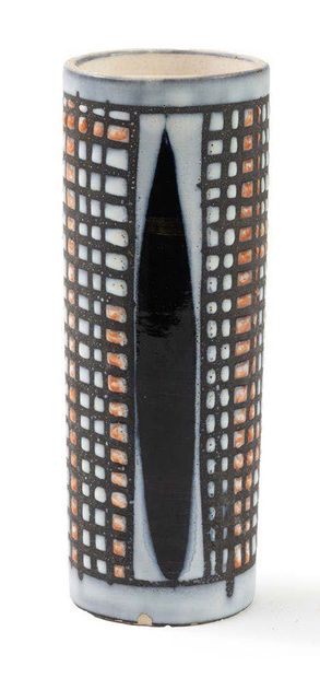 ROGER CAPRON (1922-2006)
Vase rouleau modèle...