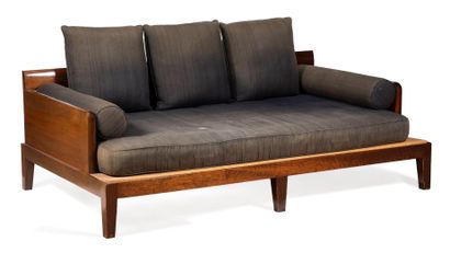 CHRISTIAN LIAIGRE (1943-2020)
Sofa model...