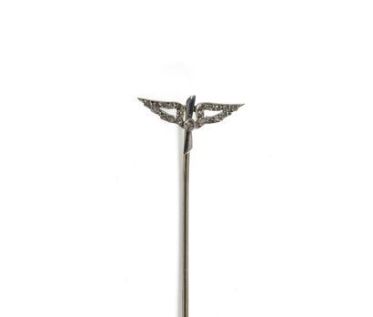 ATTRIBUTED TO CARTIER Tiepin in platinum...