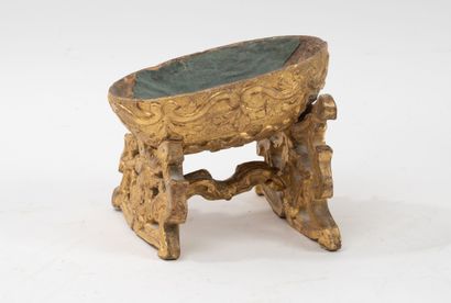 ITALY, 19th century
Small semi-oval cradle...