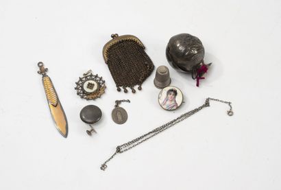 Small lot of silver objects (min. 800) and...