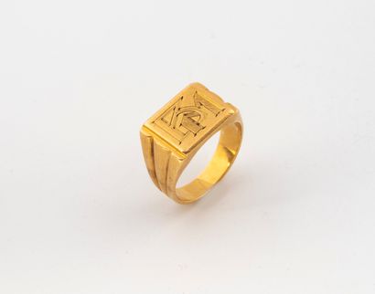 Chevalière in yellow gold (750), engraved...