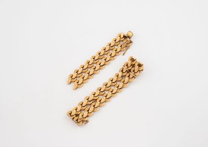 Débris de bracelet ruban en or jaune (750)...