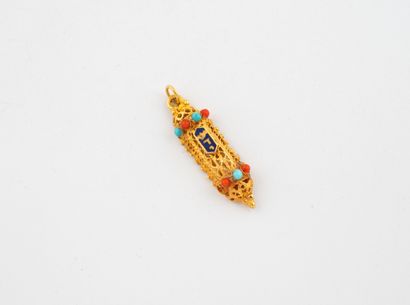 Yellow gold (750) filigree pendant set with...