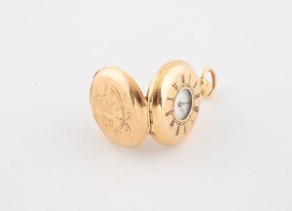 Soap neck watch in yellow gold (750). Dial...