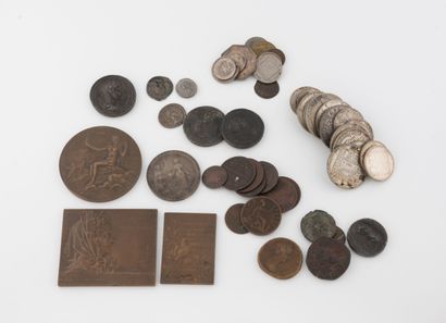 Lot of coins and medals including:
- Three...
