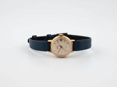 Ladies' wristwatch.
Round case in yellow...