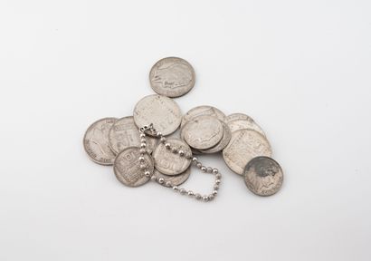 Lot of silver coins including:
- Six 20-franc...