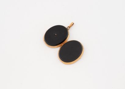 Yellow gold (750) keepsake pendant adorned...