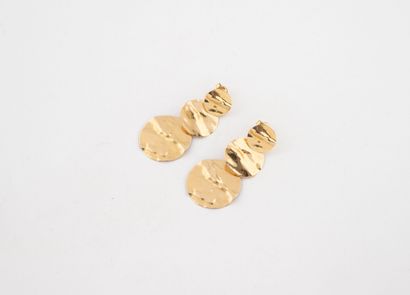 Paire de boucles d'oreilles en or jaune (750)...