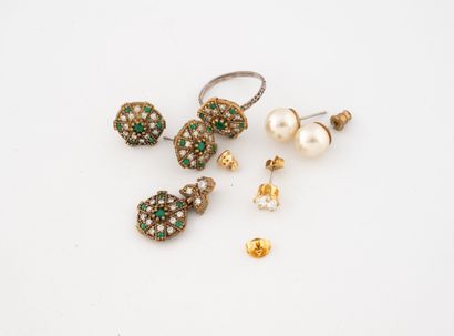 Small lot of costume jewelry including stud...