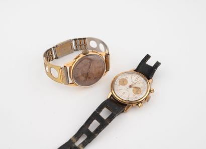 CORESA Gilt metal men's watch. Dial signed...