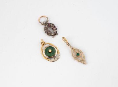 Set of three yellow gold (750) and white...