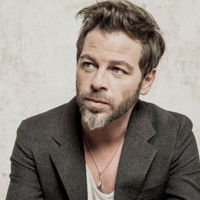 Aux premières loges avec Christophe Maé 

Vous...