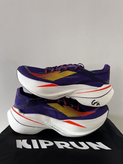 Pair of KD900X LD+ sneakers signed by Jimmy...