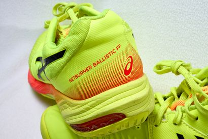 Pair of shoes worn and signed by Dylan Nahi...