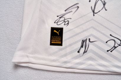 1 - RB Leipzig autographed jersey - Size...