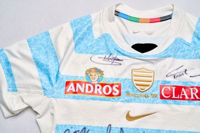 Official Racing 92 jersey - Size L

Offered...