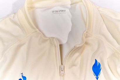 Ensemble de la tenue olympique Paris 2024...