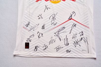 1 - RB Leipzig autographed jersey - Size...