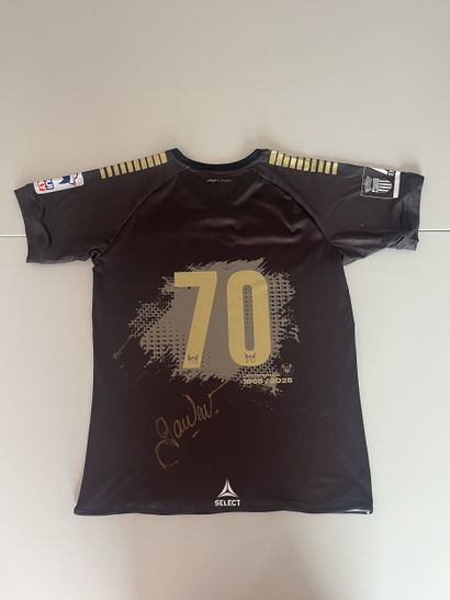 PAUC Handball jersey signed by Philippe Gardent...