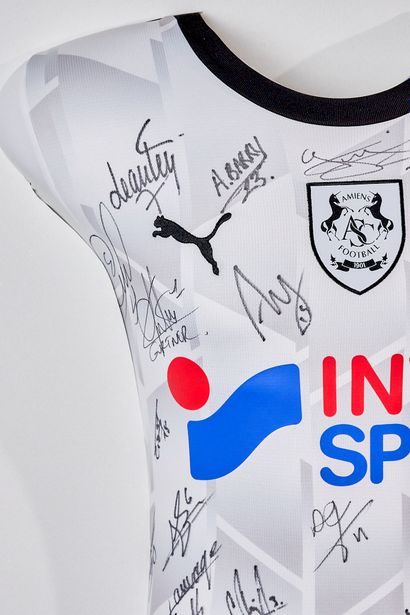 Moulded bust - Amiens SC jersey signed by...