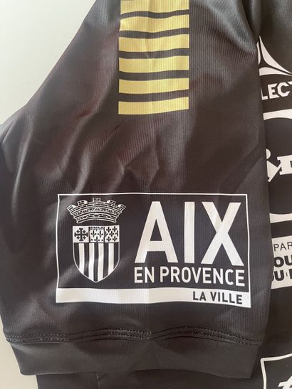 PAUC Handball jersey signed by Philippe Gardent...