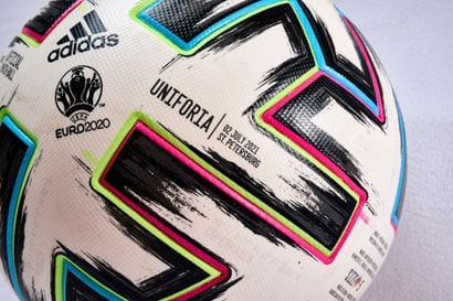 Official used ball - Quarter-final match...