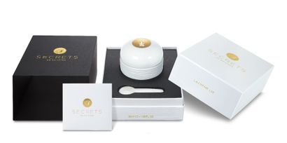 A jar of Crème 128 (50 ml) SOTHYS PARIS

This...