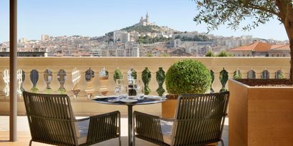 One night for 2 people at Hôtel l'Intercontinental...