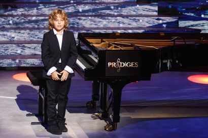Concert by pianist Lucas CHICHE at Salle...