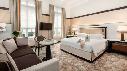 One night for 2 people at Hôtel Hyatt Paris...