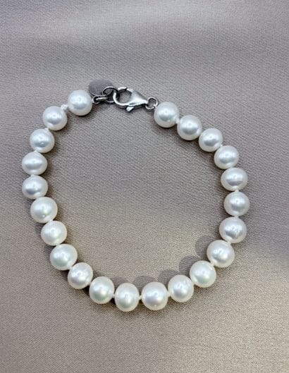 Freshwater cultured pearl bracelet , Designed...