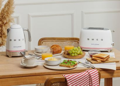 White electric kettle and toaster, 50's design...