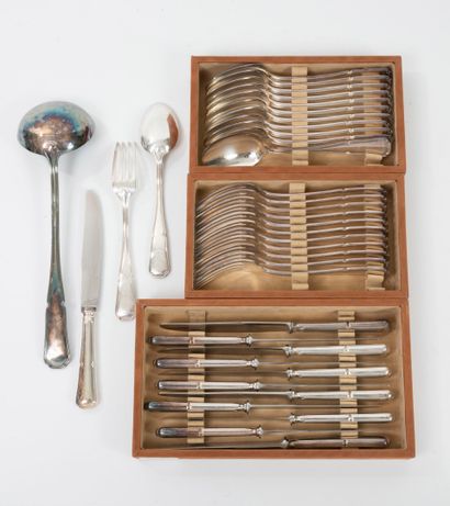Partie de ménagère en métal argenté, modèle...