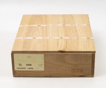CHÂTEAU D'YQUEM
3 bottles, 2008.
Lur-Saluces.
Sauternes....
