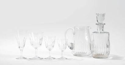 BACCARAT
Lorraine crystal glass service including:...